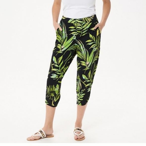 Susan Graver Petite Liquid Knit Crop Pants Ruching - Picture 1 of 2